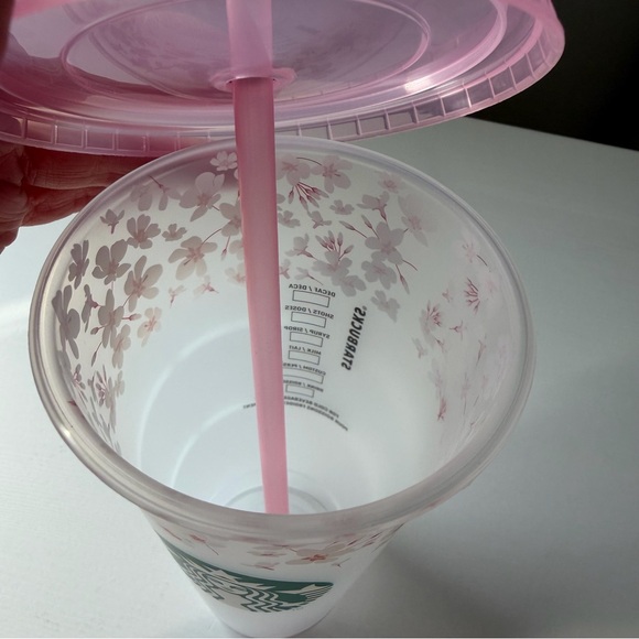 NEW! Starbucks Sakura Cherry Blossom Translucent Cold Cup 24oz Europe UK - Picture 6 of 6